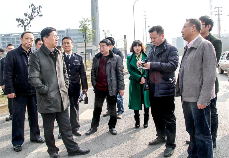 9.大足区委书记周少政来访世界杯官网.jpg